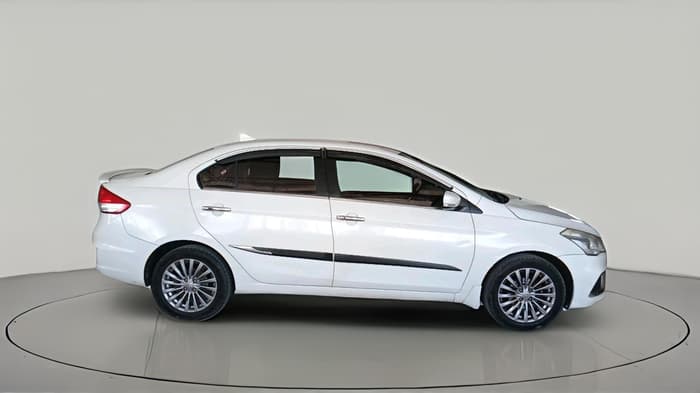 2017 Maruti Ciaz ALPHA  AT 1.4  PETROL, Petrol, Automatic, 1,29,251 km, exterior
