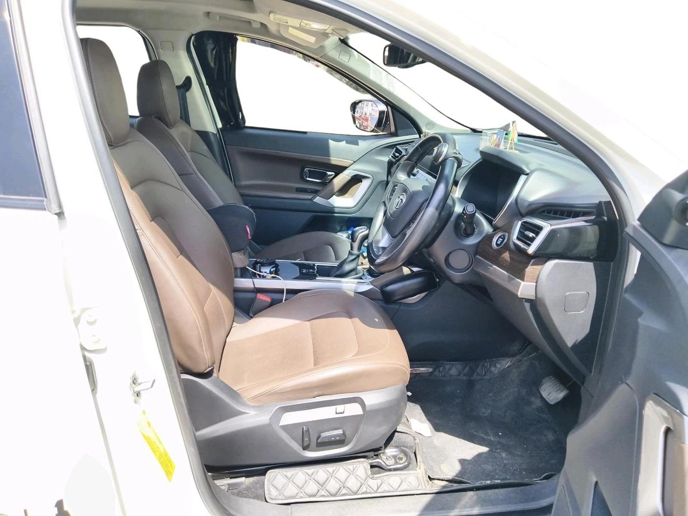 2022 Tata Harrier XZA PLUS 2.0L, Diesel, Automatic, 45,216 km, interior