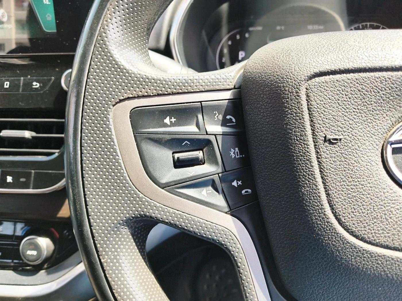 2022 Tata Harrier XZA PLUS 2.0L, Diesel, Automatic, 45,216 km, interior