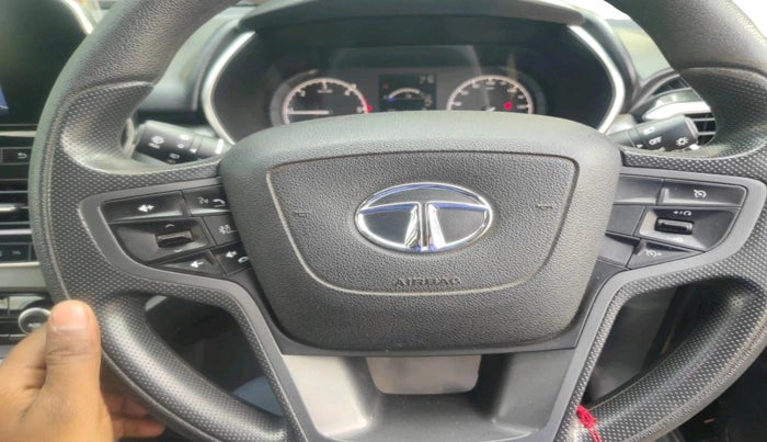 2020 Tata Harrier XT 2.0L KRYOTEC DARK EDITION, Diesel, Manual, 69,912 km, interior