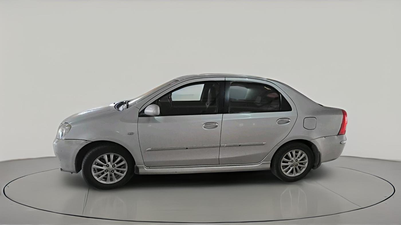 2011 Toyota Etios V, CNG, Manual, 1,69,457 km, exterior