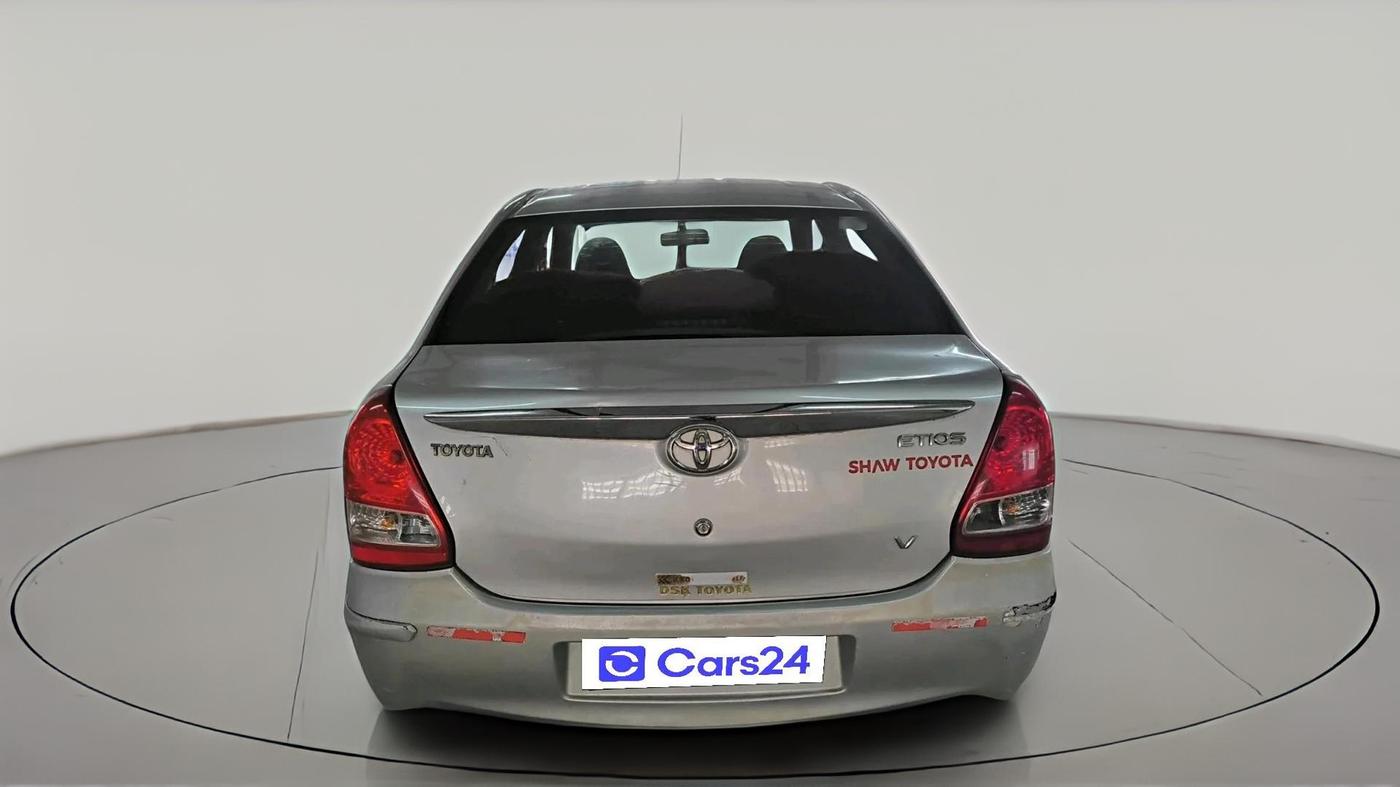 2011 Toyota Etios V, CNG, Manual, 1,69,457 km, exterior