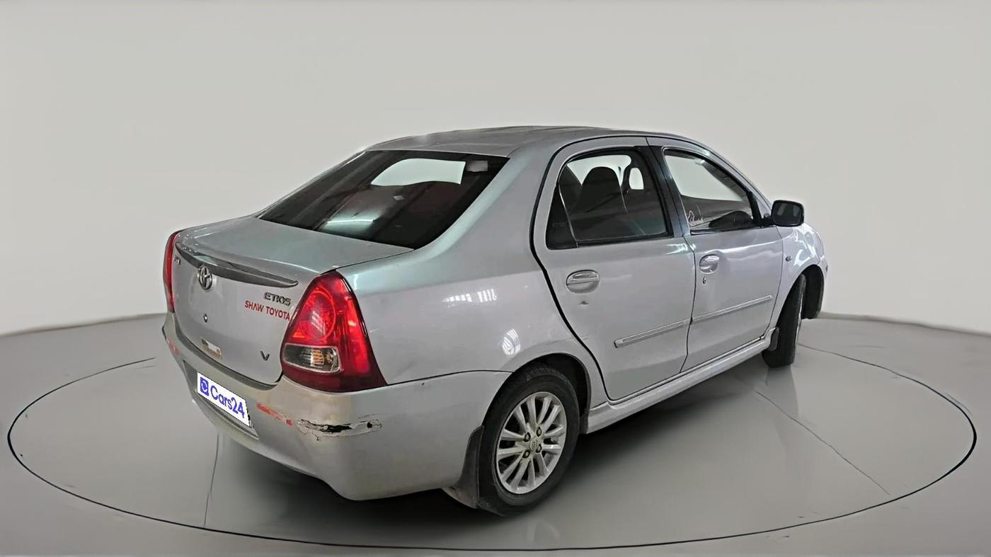 2011 Toyota Etios V, CNG, Manual, 1,69,457 km, exterior