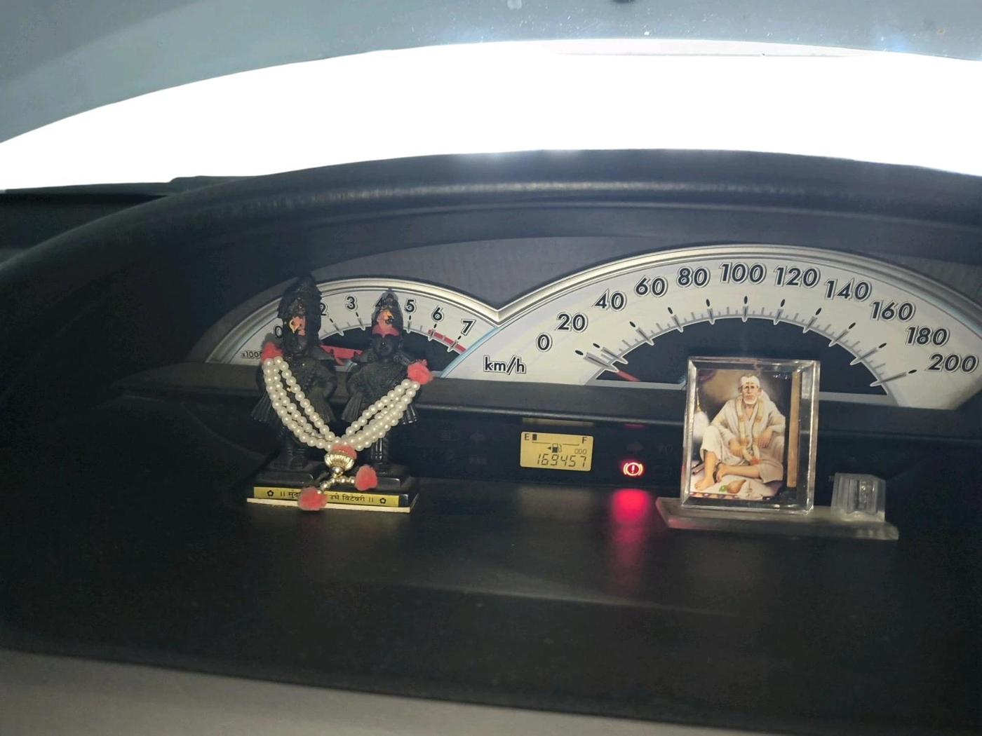 2011 Toyota Etios V, CNG, Manual, 1,69,457 km, interior