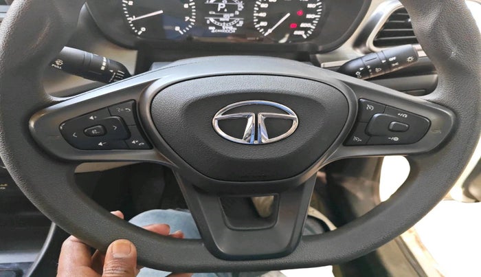 2022 Tata ALTROZ XTA, Petrol, Automatic, 5,448 km, interior