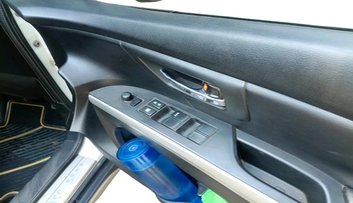 2015 Maruti S Cross ALPHA 1.3, Diesel, Manual, 1,67,820 km, interior