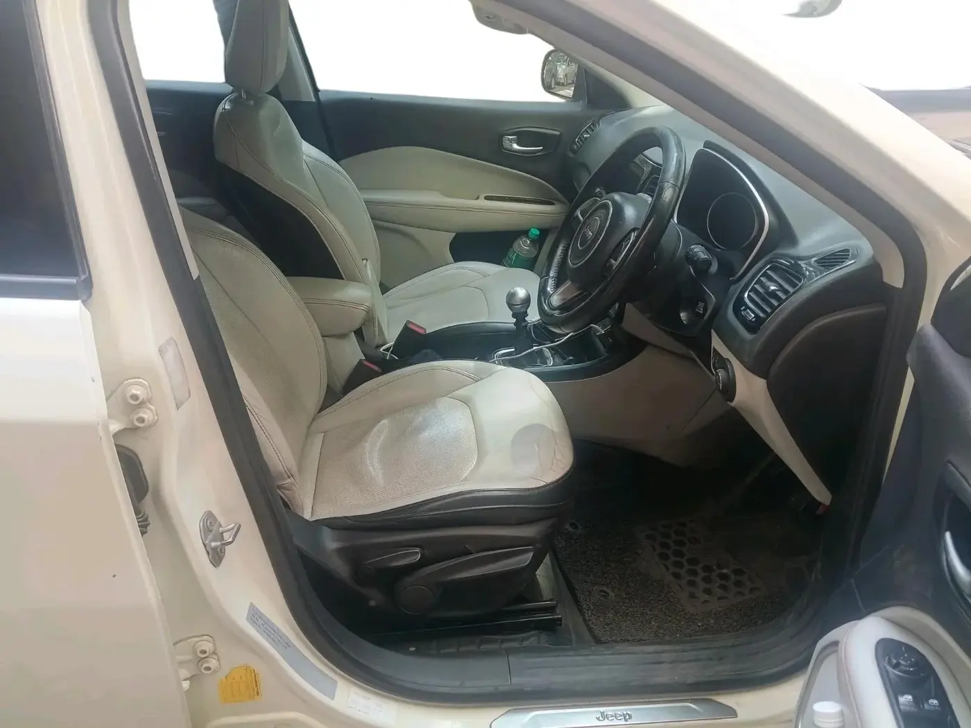 2017 Jeep Compass LIMITED 2.0 DIESEL, Diesel, Manual, 1,14,820 km, interior