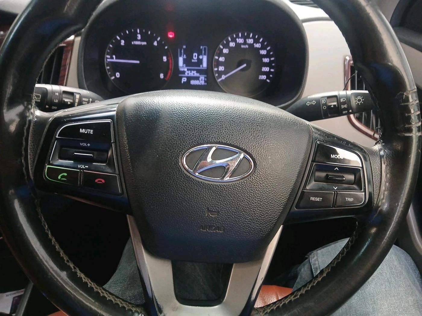 2015 Hyundai Creta SX PLUS AT 1.6 DIESEL, Diesel, Automatic, 1,88,828 km, interior