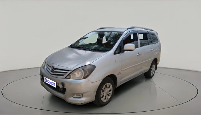 2011 Toyota Innova 2.5 G4 8 STR, Diesel, Manual, 3,36,308 km, exterior