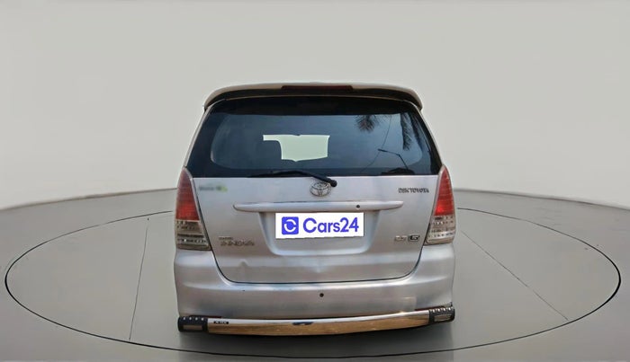 2011 Toyota Innova 2.5 G4 8 STR, Diesel, Manual, 3,36,308 km, exterior