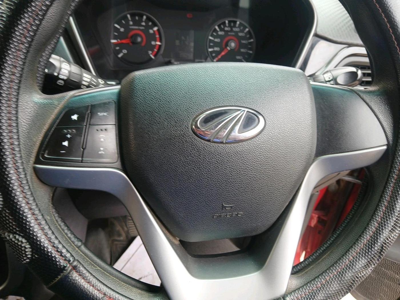 2017 Mahindra Kuv100 K8 6 STR, Petrol, Manual, 39,043 km, interior