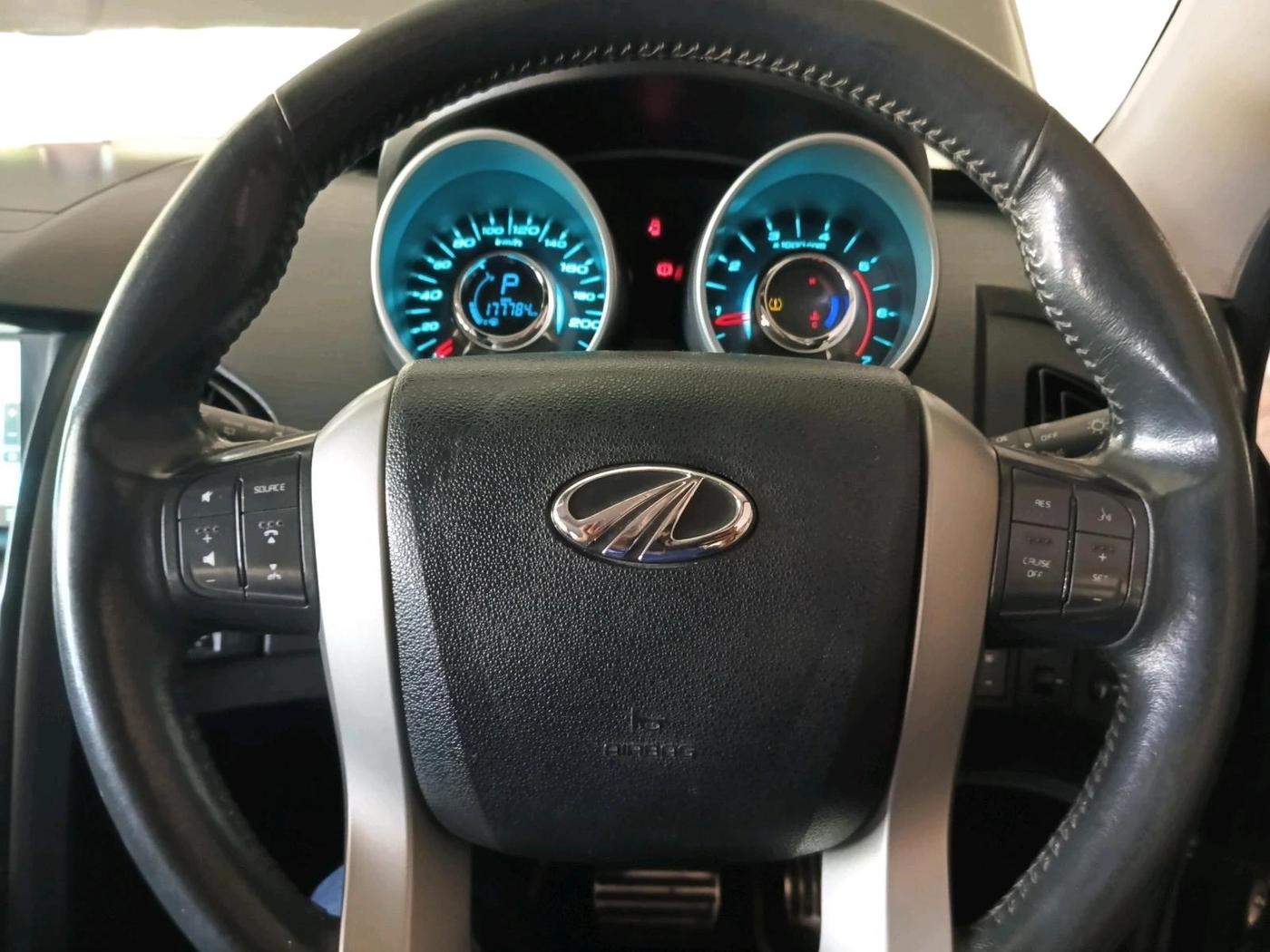 2018 Mahindra XUV500 W10 AT, Diesel, Automatic, 1,77,784 km, interior