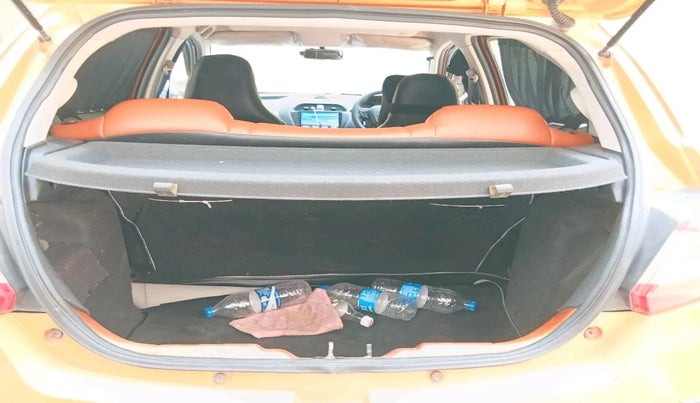 2018 Tata Tiago XT PETROL, Petrol, Manual, 63,633 km, exterior