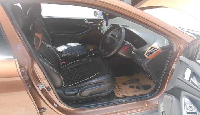 2015 Hyundai i20 Active 1.4 SX, Diesel, Manual, 1,07,889 km, interior