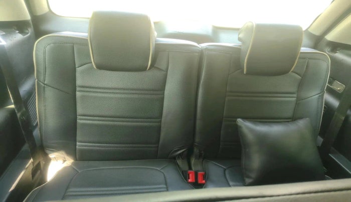 2018 Tata Hexa XE 4X2 7 STR, Diesel, Manual, 86,908 km, interior