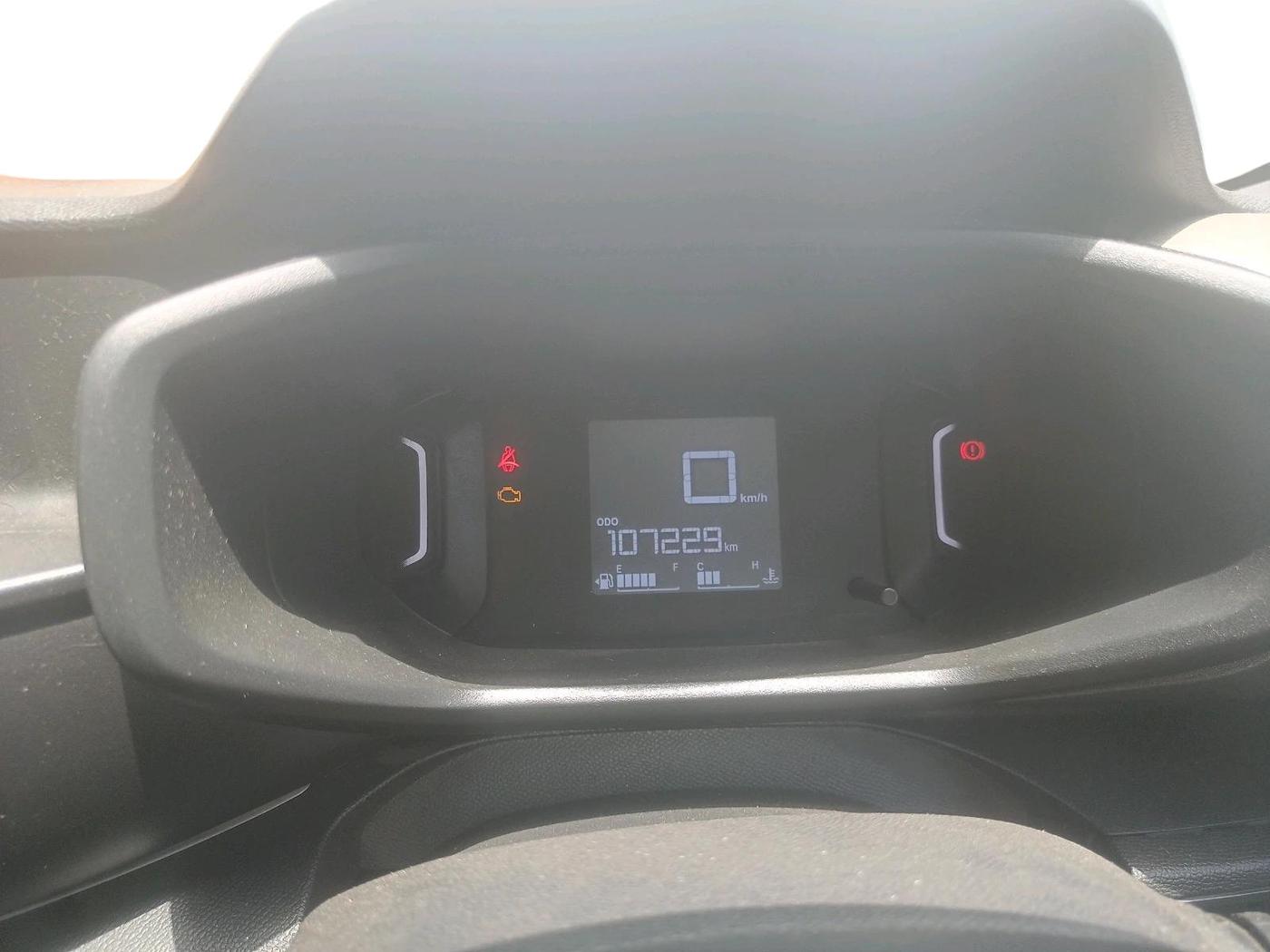 2023 CITROEN C3 FEEL 1.2, Petrol, Manual, 1,07,229 km, interior