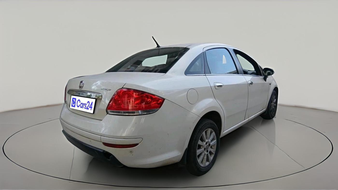 2014 Fiat Linea DYNAMIC 1.3 L ADVANCED MULTIJET, Diesel, Manual, 1,60,103 km, exterior
