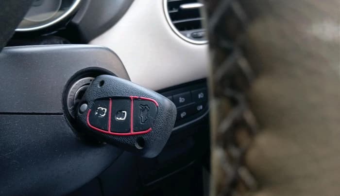 2014 Fiat Linea DYNAMIC 1.3 L ADVANCED MULTIJET, Diesel, Manual, 1,60,103 km, interior