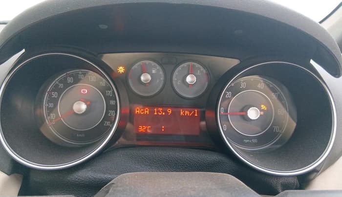 2014 Fiat Linea DYNAMIC 1.3 L ADVANCED MULTIJET, Diesel, Manual, 1,60,103 km, interior