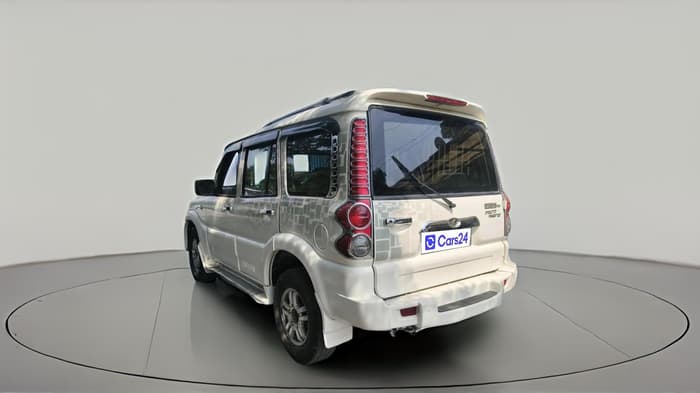 2012 Mahindra Scorpio VLX 2WD, Diesel, Manual, 1,31,059 km, exterior