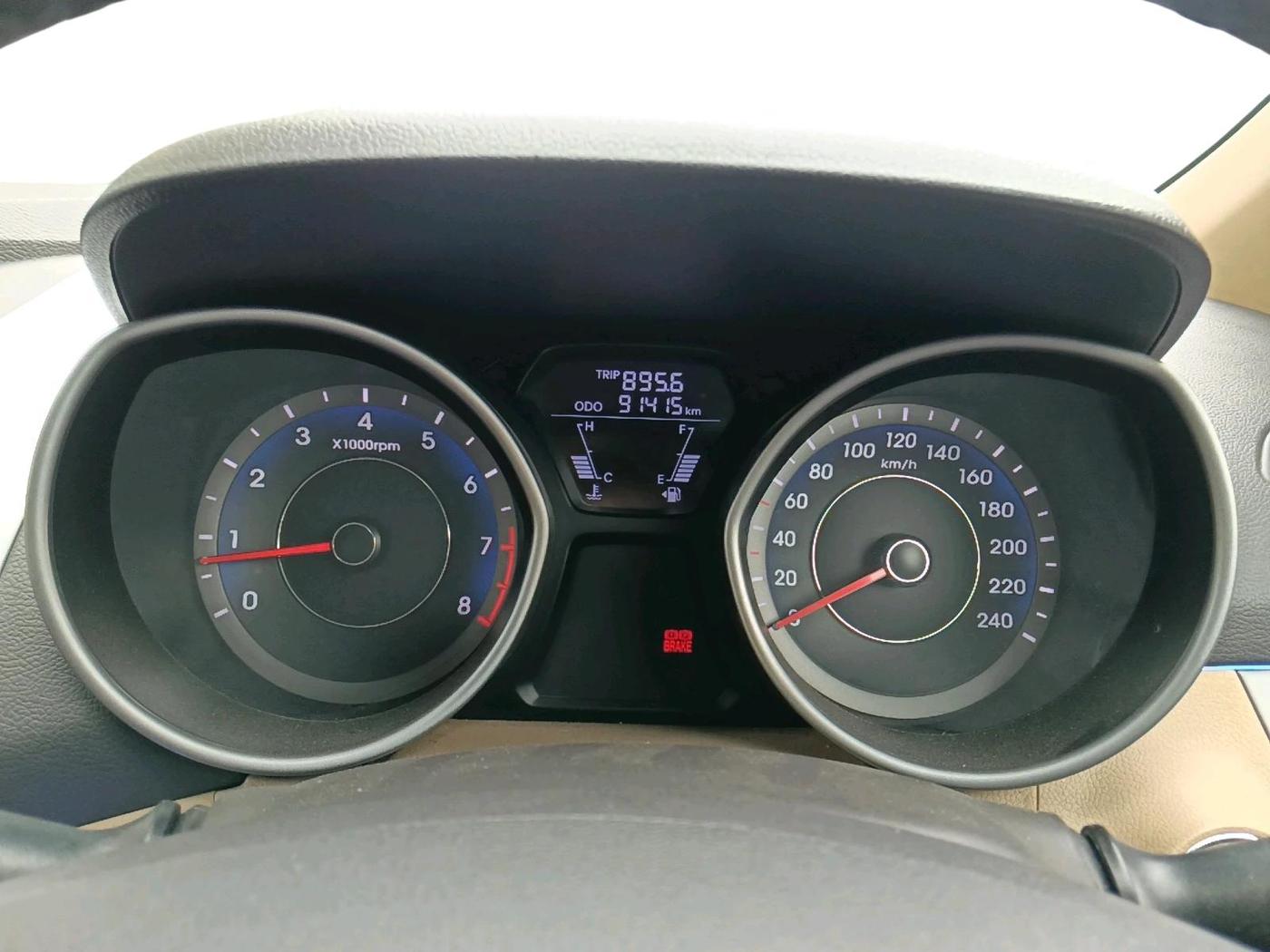 2014 Hyundai New Elantra 1.8 SX MT VTVT, Petrol, Manual, 91,415 km, interior