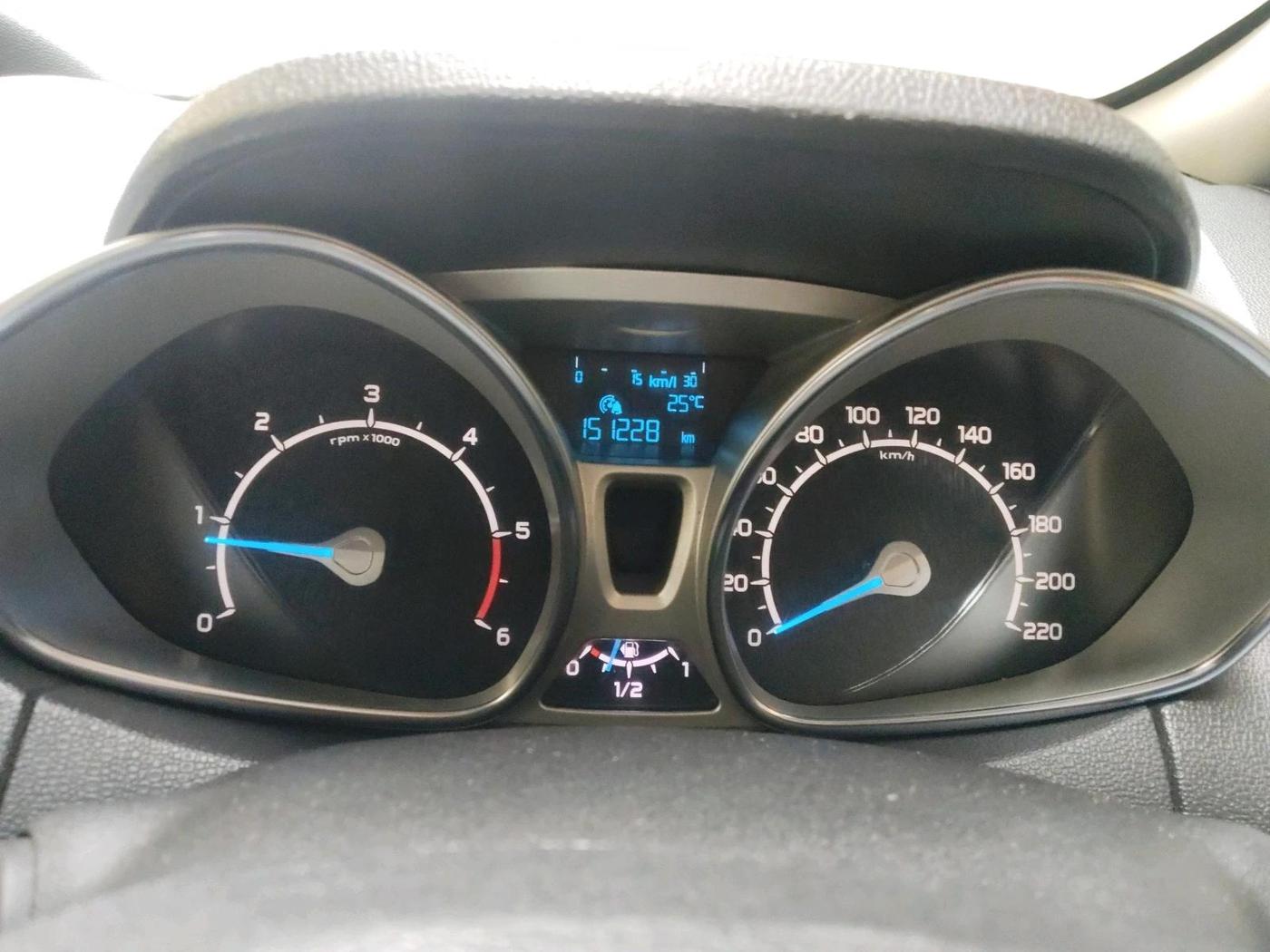2017 Ford Ecosport TITANIUM 1.5L DIESEL, Diesel, Manual, 1,51,228 km, interior