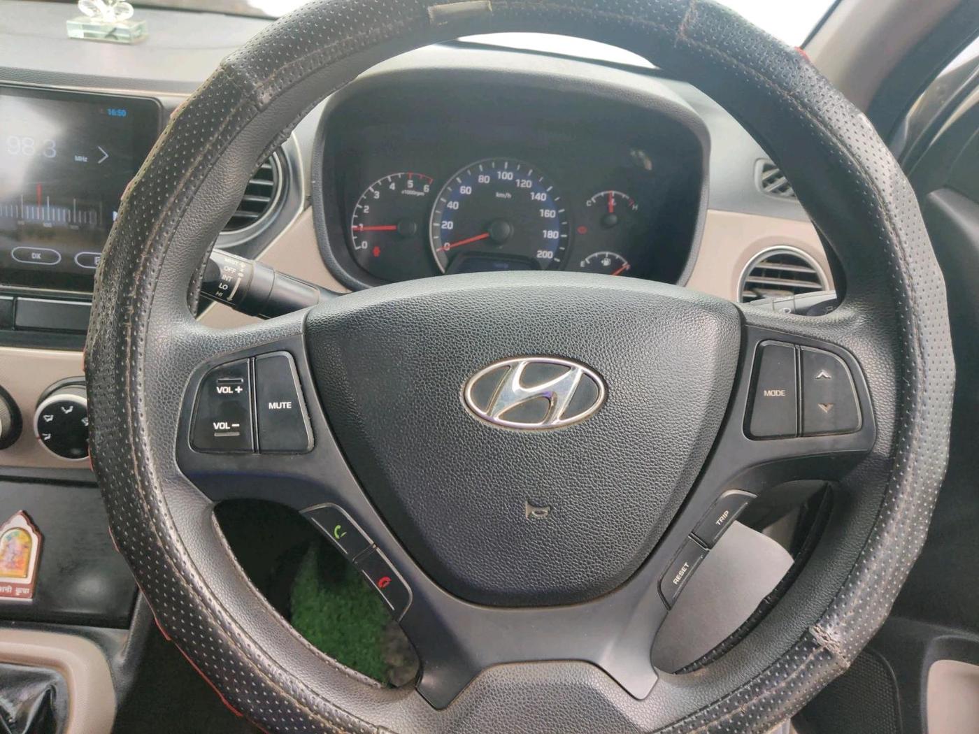 2015 Hyundai Xcent S 1.1 CRDI, Diesel, Manual, 95,352 km, interior