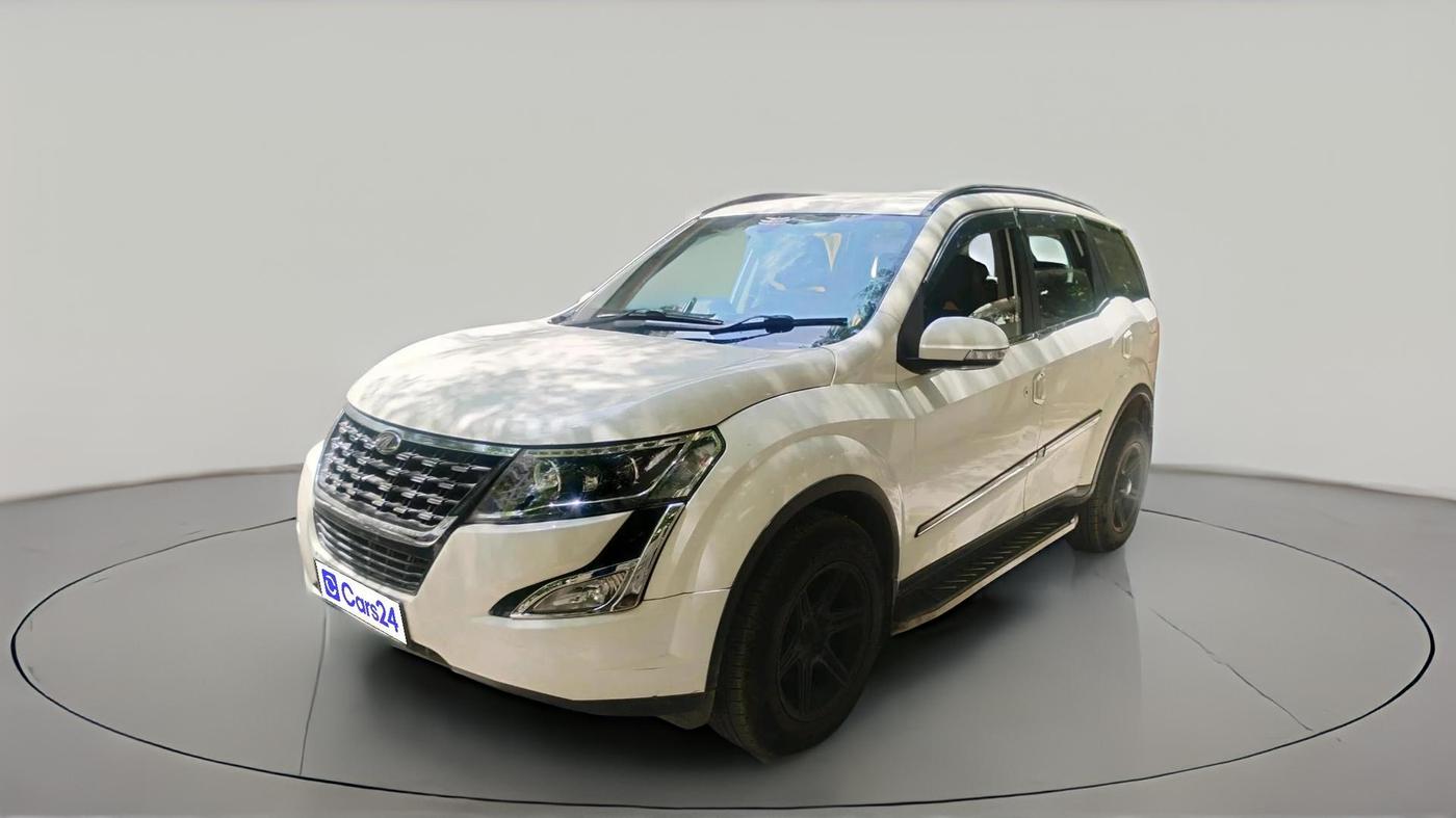 2018 Mahindra XUV500 W7, Diesel, Manual, 51,152 km, exterior