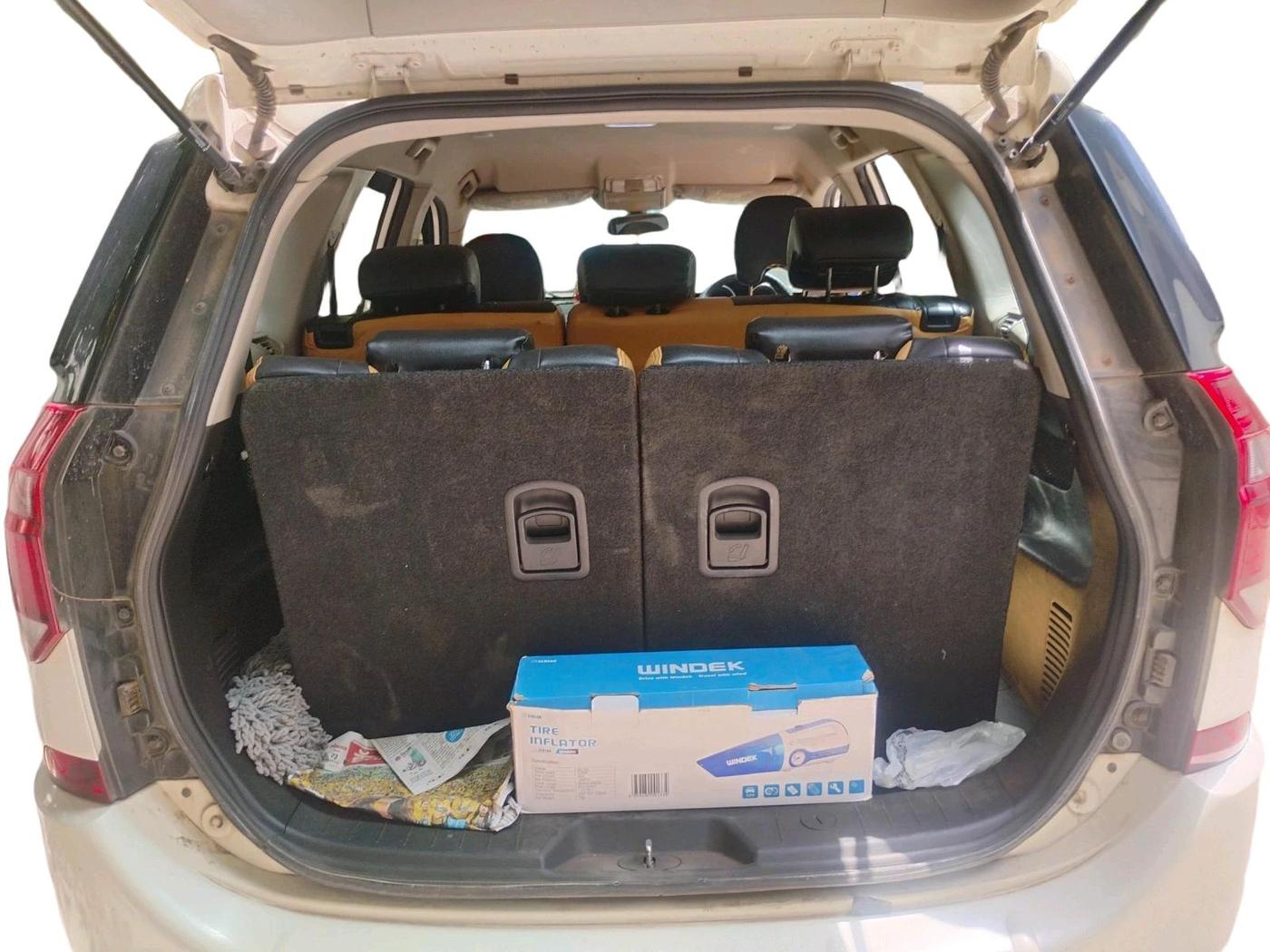 2018 Mahindra XUV500 W7, Diesel, Manual, 51,152 km, exterior