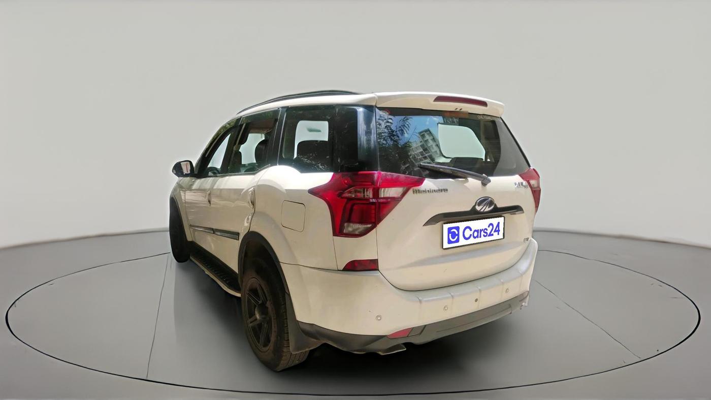 2018 Mahindra XUV500 W7, Diesel, Manual, 51,152 km, exterior
