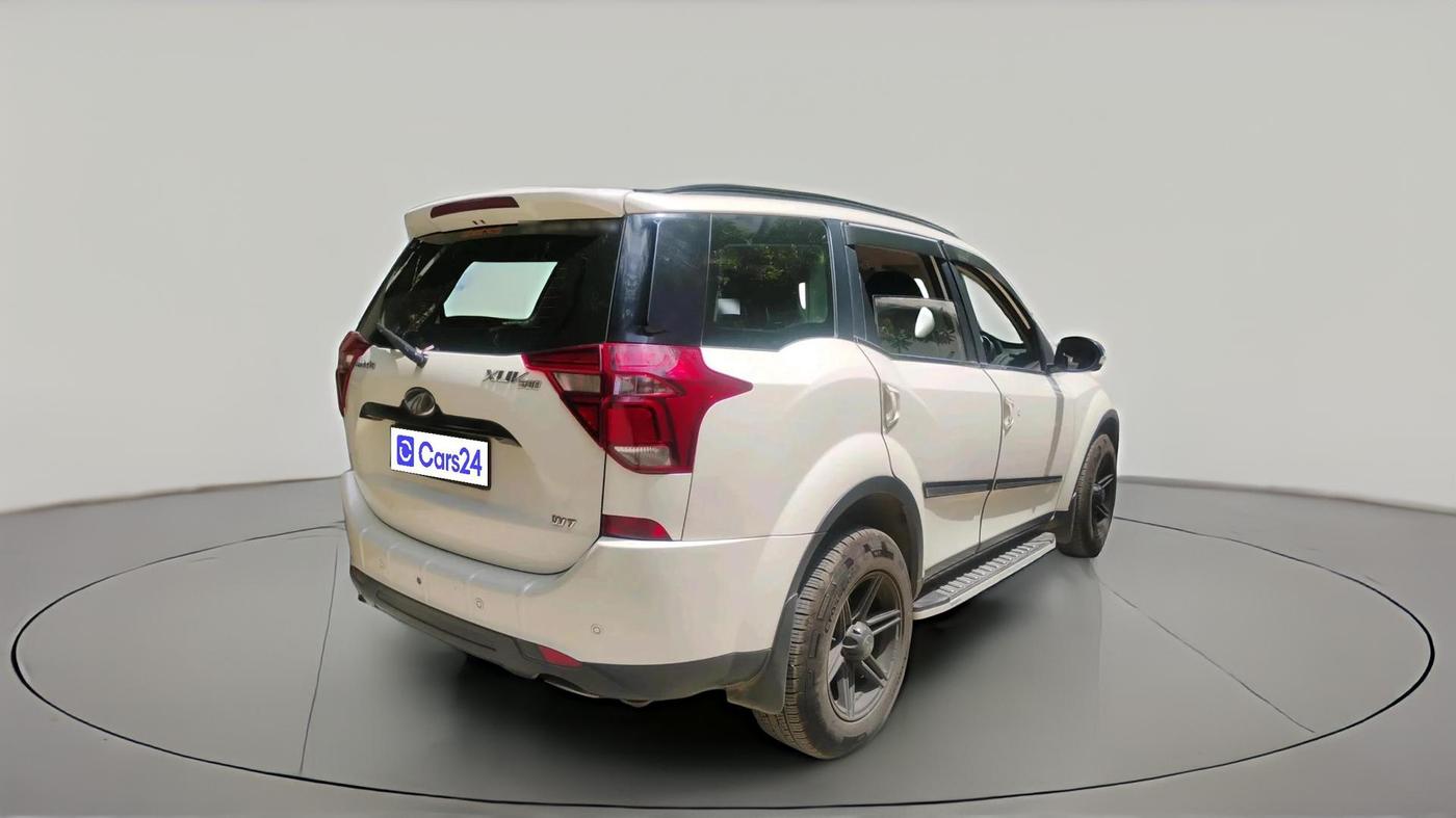 2018 Mahindra XUV500 W7, Diesel, Manual, 51,152 km, exterior
