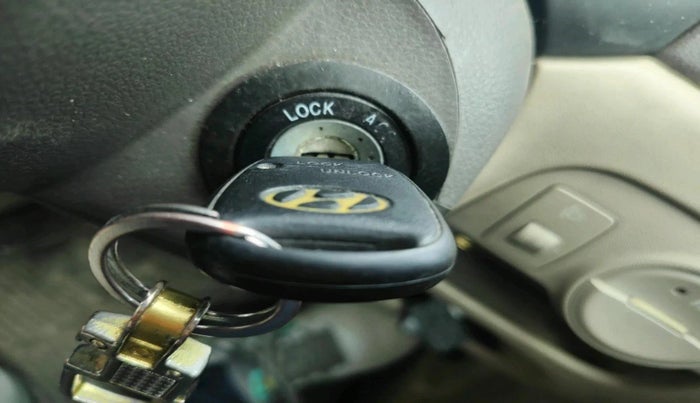 2010 Hyundai Verna TRANSFORM 1.5 SX CRDI, Diesel, Manual, 1,46,783 km, interior