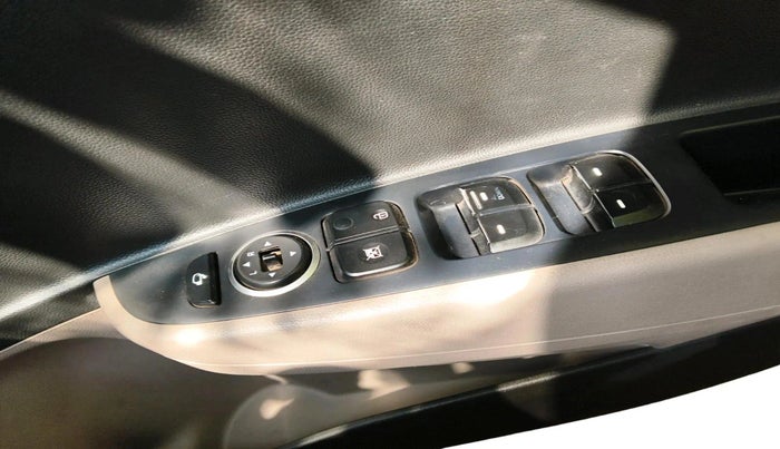 2015 Hyundai Xcent SX 1.2 (O), CNG, Manual, 79,706 km, interior