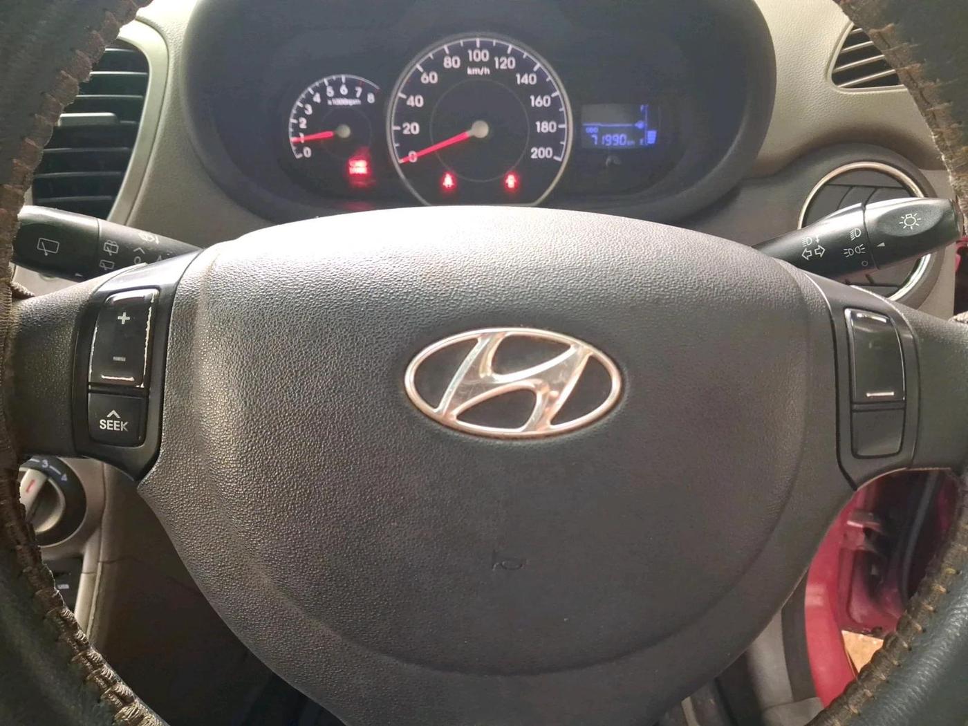 2012 Hyundai i10 SPORTZ 1.2, Petrol, Manual, 71,990 km, interior