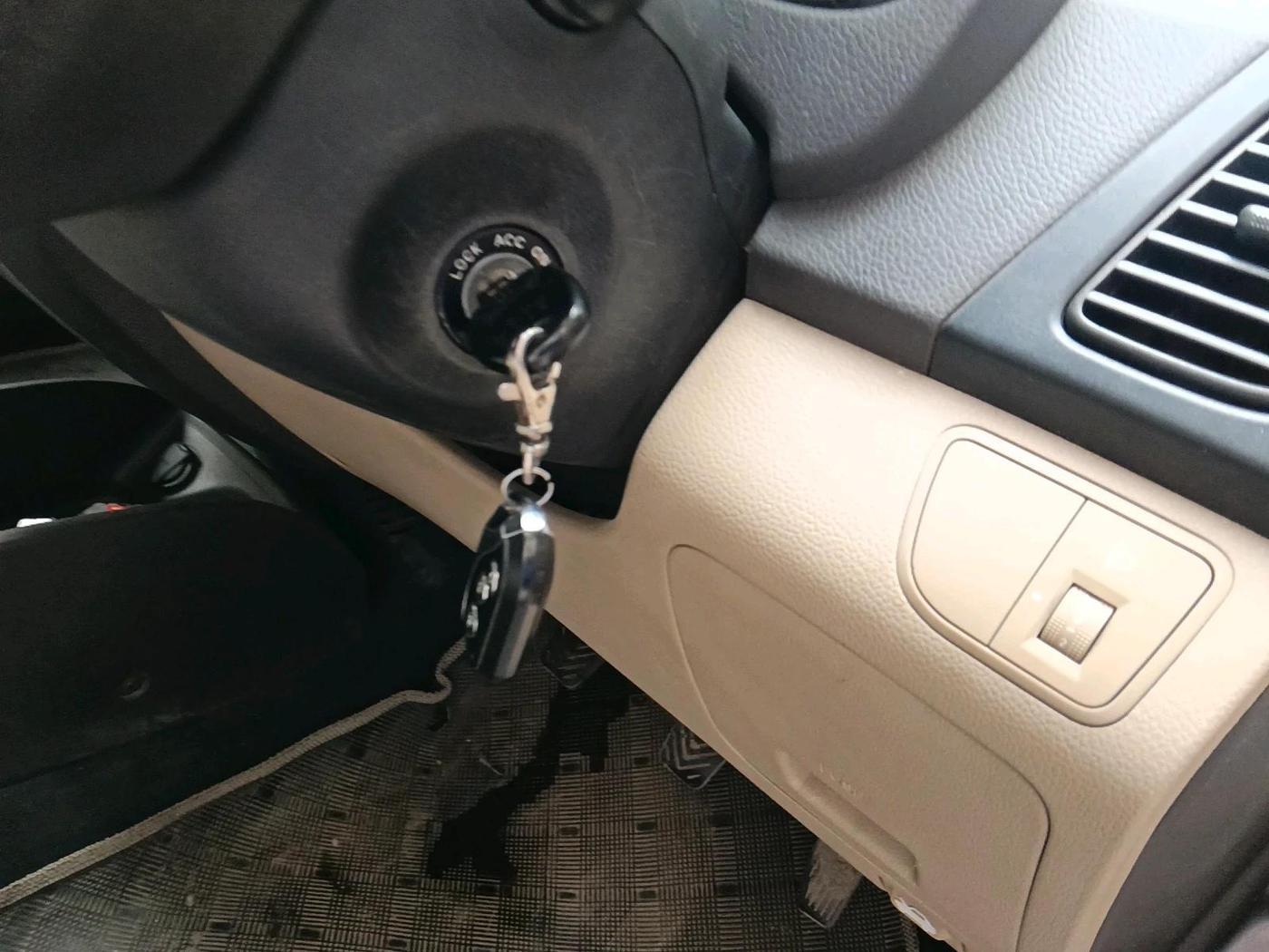 2013 Hyundai Eon ERA +, Petrol, Manual, 37,987 km, interior