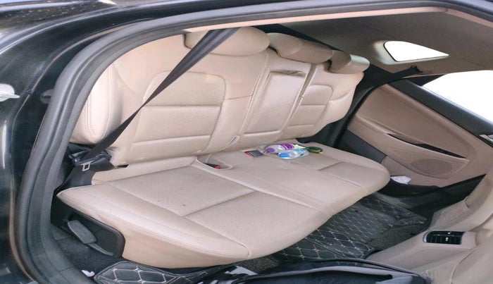 2018 Hyundai Tucson 2WD AT GL DIESEL
, Diesel, Automatic, 1,53,094 km, interior