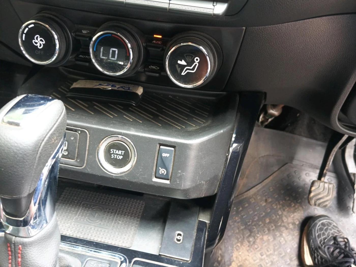 2022 Renault Kiger RXZ TURBO CVT, Petrol, Automatic, 29,152 km, interior