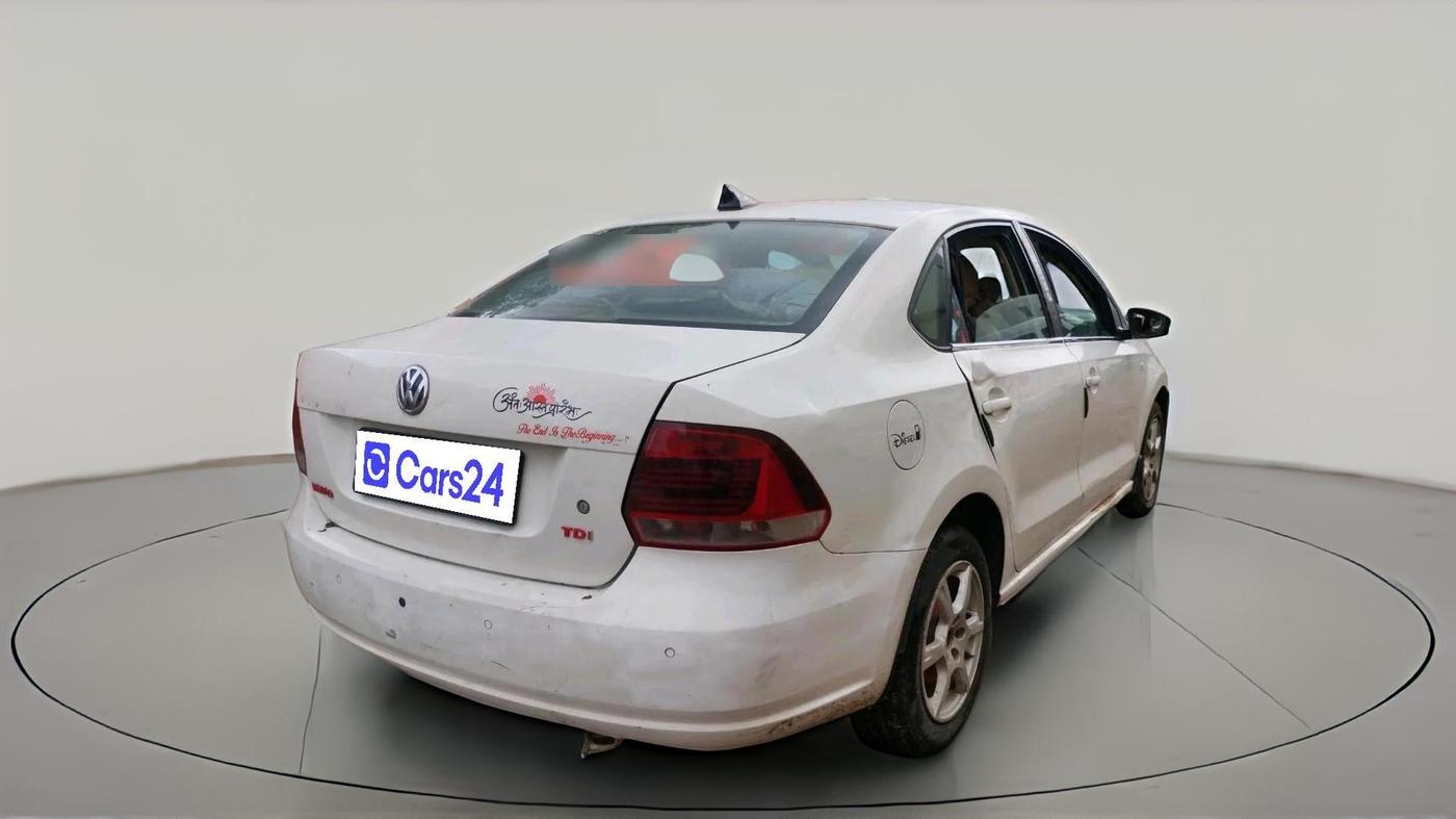 2013 Volkswagen Vento HIGHLINE DIESEL 1.6, Diesel, Manual, 2,00,943 km, exterior