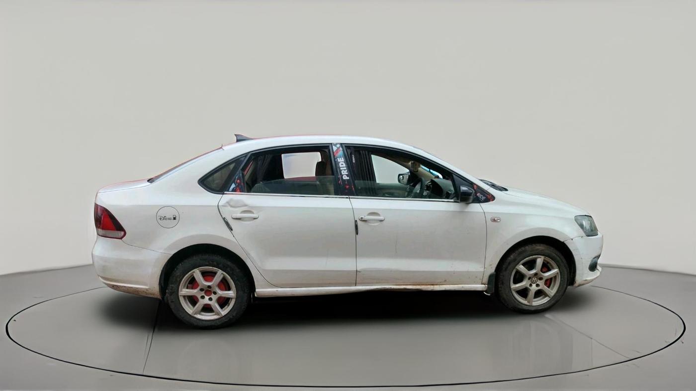 2013 Volkswagen Vento HIGHLINE DIESEL 1.6, Diesel, Manual, 2,00,943 km, exterior
