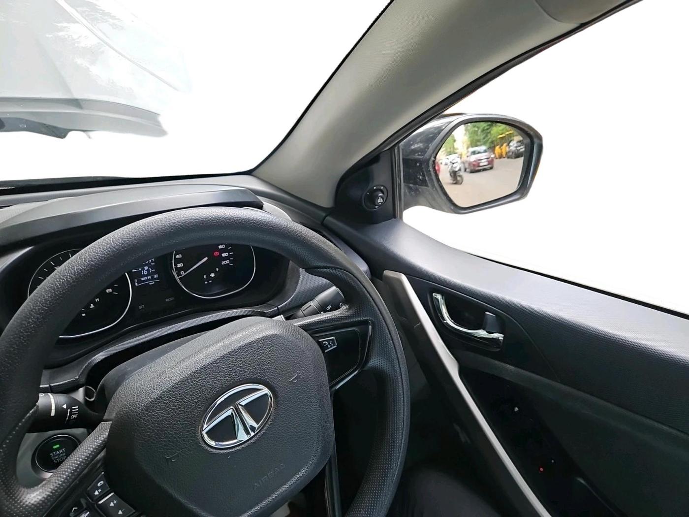 2018 Tata NEXON XZA PLUS DIESEL, Diesel, Automatic, 1,72,594 km, interior