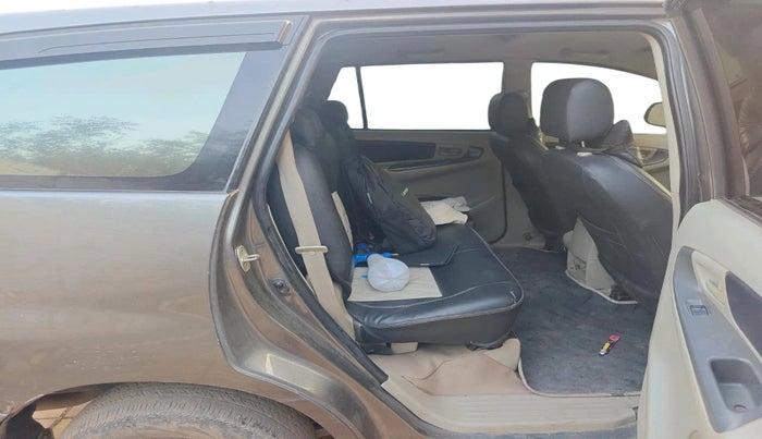 2012 Toyota Innova 2.5 GX 8 STR, Diesel, Manual, 2,39,253 km, interior