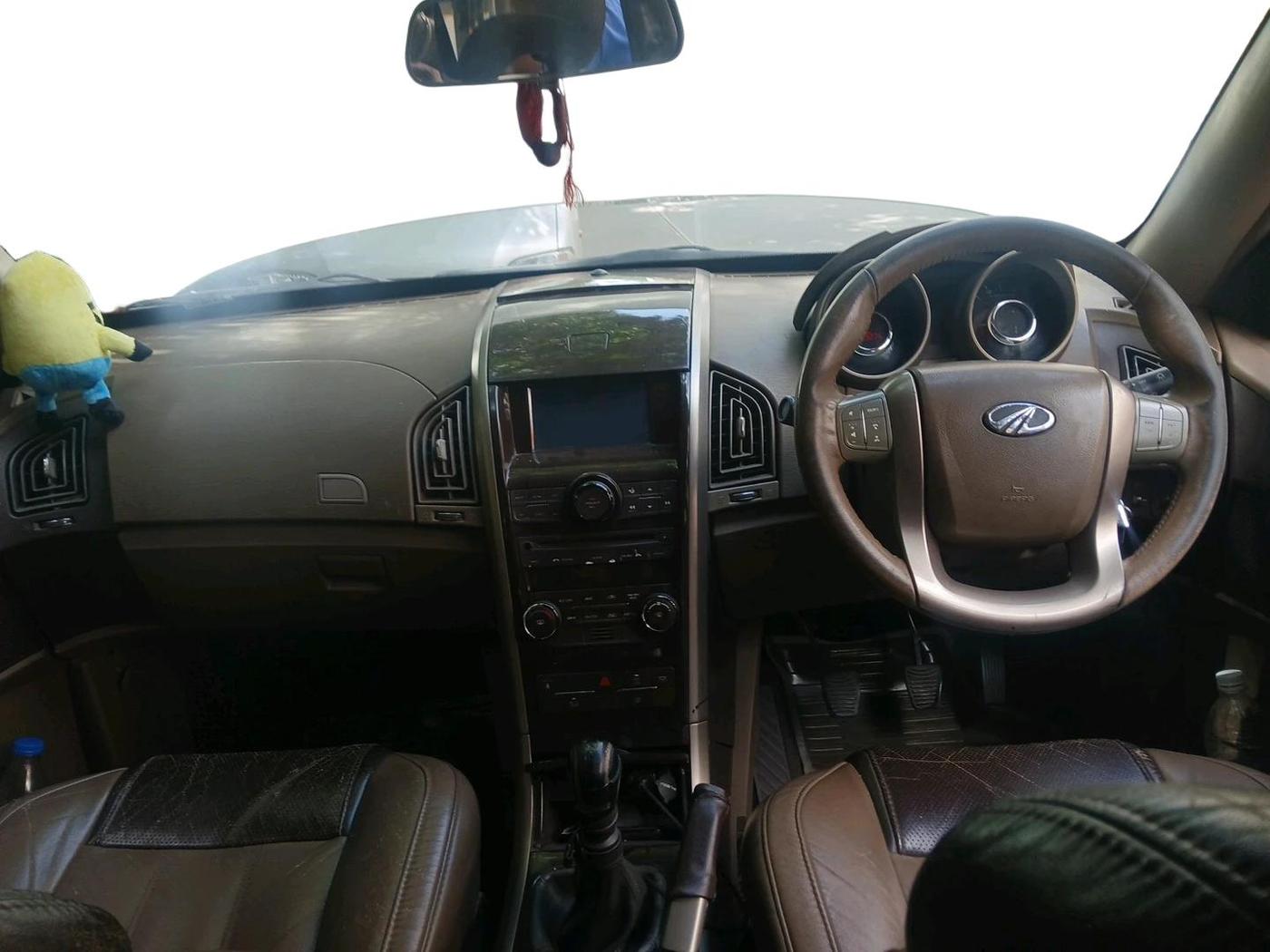 2012 Mahindra XUV500 W8, Diesel, Manual, 1,29,274 km, interior