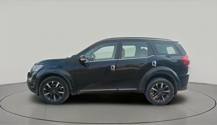 2019 Mahindra XUV500 W11, Diesel, Manual, 1,93,082 km, exterior