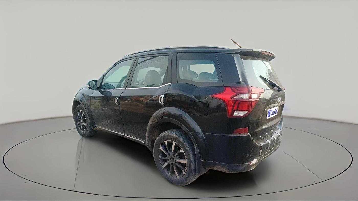 2019 Mahindra XUV500 W11, Diesel, Manual, 1,93,082 km, exterior