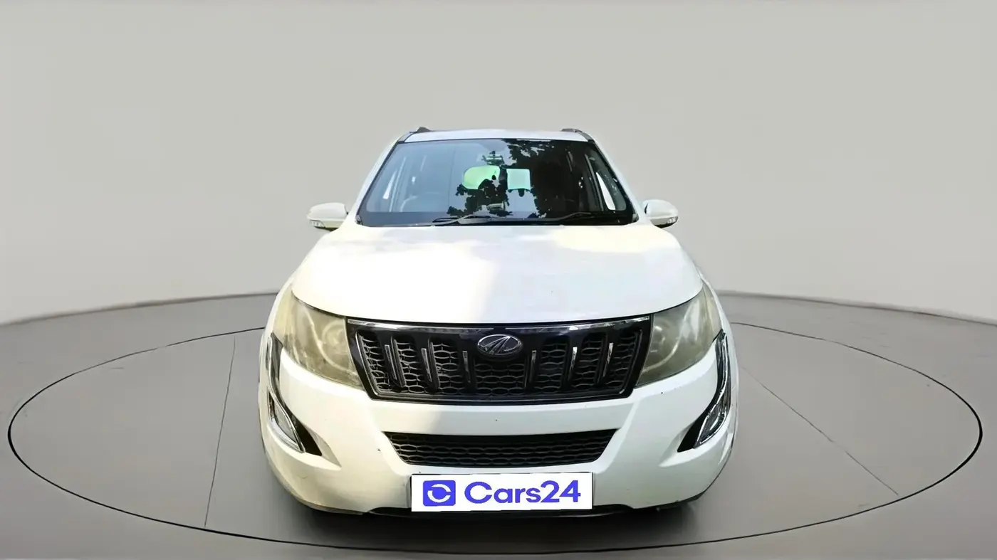 2016 Mahindra XUV500 W6, Diesel, Manual, 50,391 km, exterior
