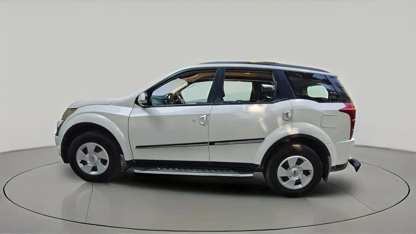 2016 Mahindra XUV500 W6, Diesel, Manual, 50,391 km, exterior