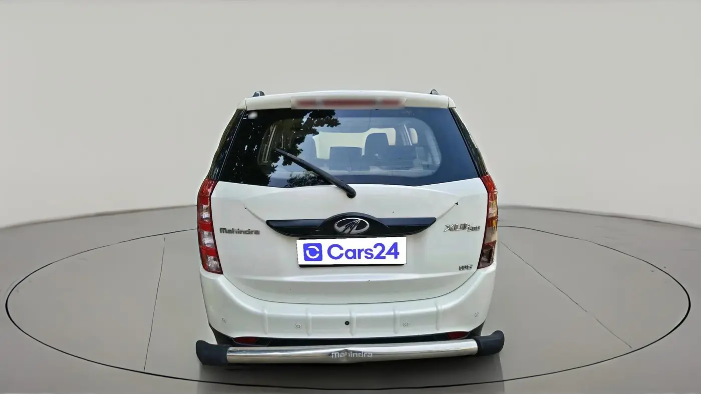 2016 Mahindra XUV500 W6, Diesel, Manual, 50,391 km, exterior