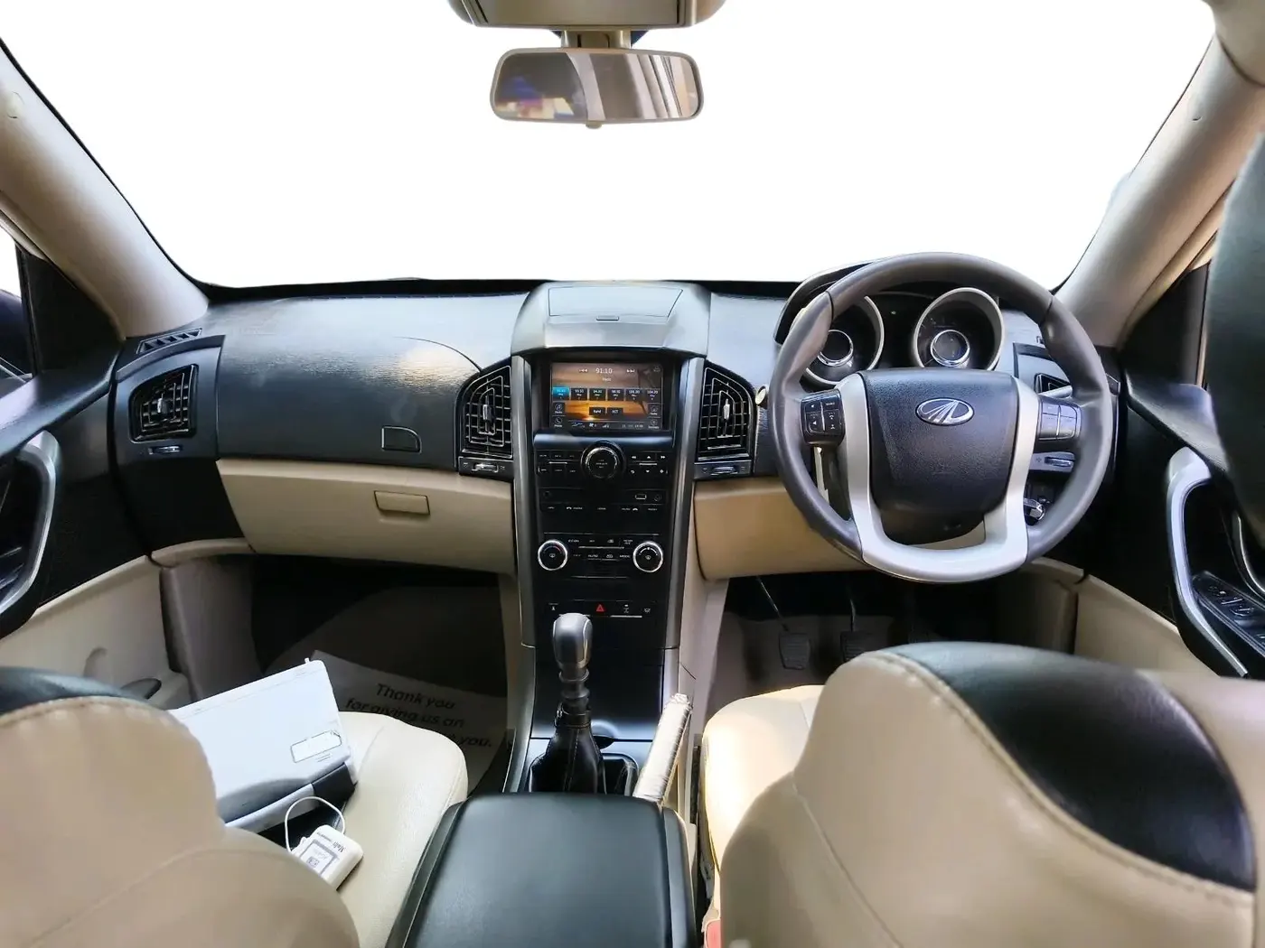 2016 Mahindra XUV500 W6, Diesel, Manual, 50,391 km, interior