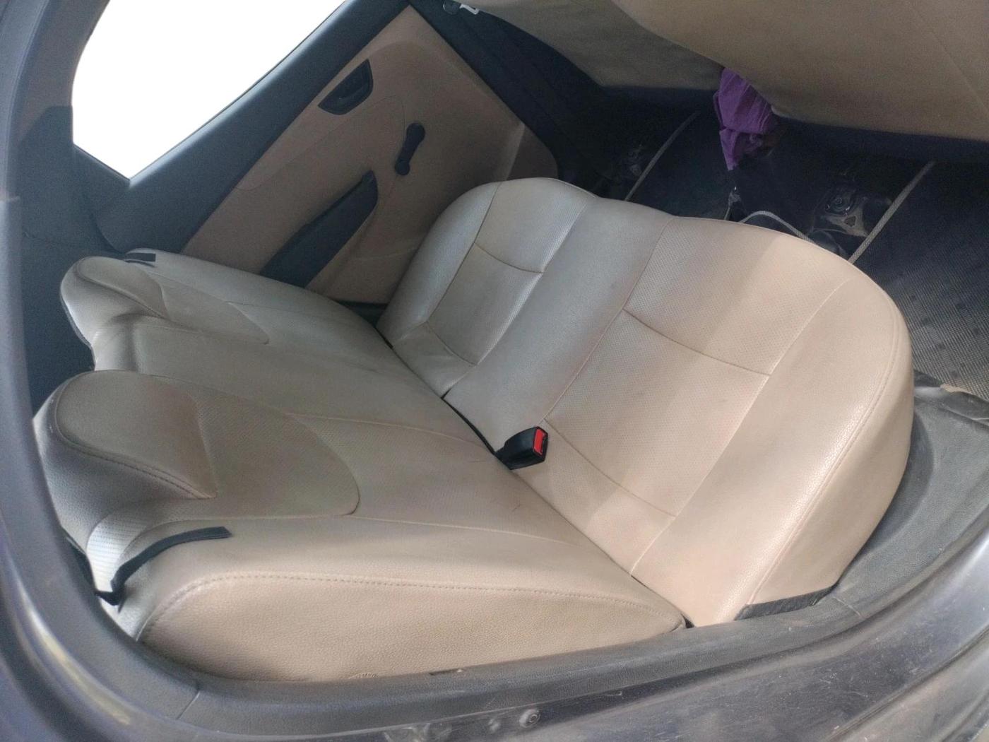 2017 Hyundai Eon ERA +, Petrol, Manual, 1,09,967 km, interior