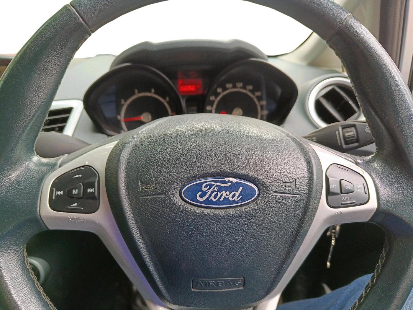 2013 Ford Fiesta STYLE PETROL AT, Petrol, Automatic, 66,961 km, interior